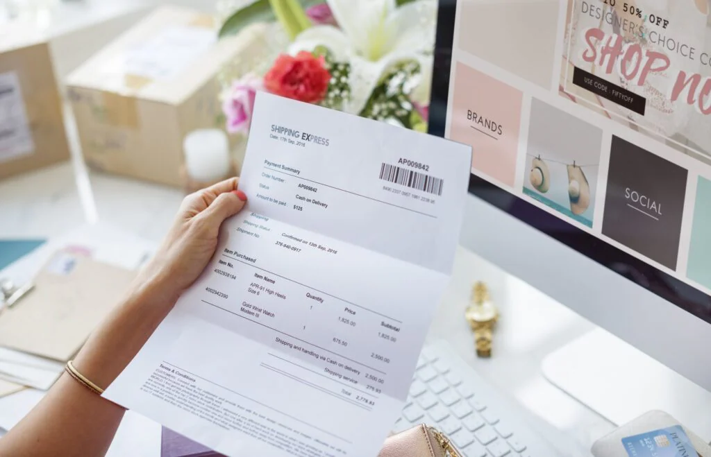 blog f26b8ce0dcab woman reading payment bill min